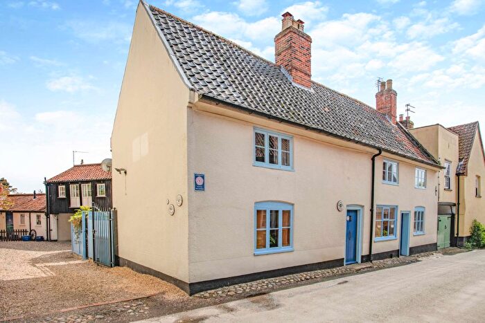 2 Bedroom Cottage To Rent In Hungate Street, Aylsham, Norwich, NR11