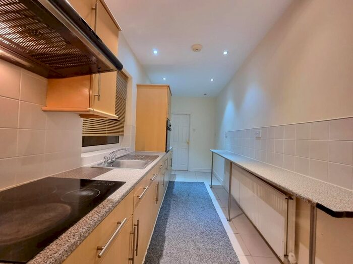 3 Bedroom Semi-Detached House To Rent In Upper Ashley Street, Halesowen, B62