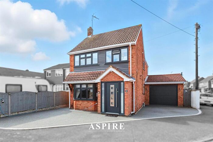 4 Bedroom Detached House For Sale In Video Presentation Inside - Tudor Avenue, Stanford-Le-Hope, SS17