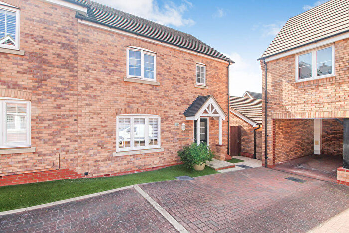 3 Bedroom Semi Detached House For Sale In Potter Meadows, New Cardington, MK42