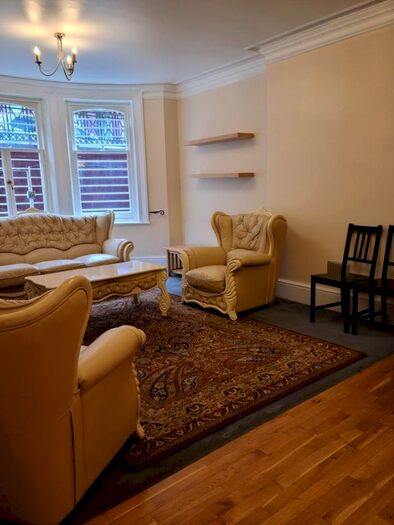 4 Bedroom Flat To Rent In Chappel Street, Edgware Road, NW1