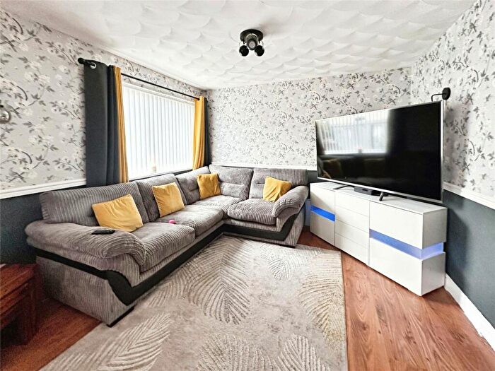 3 Bedroom End Of Terrace House For Sale In Pattens Close, Netherton, Merseyside, L30