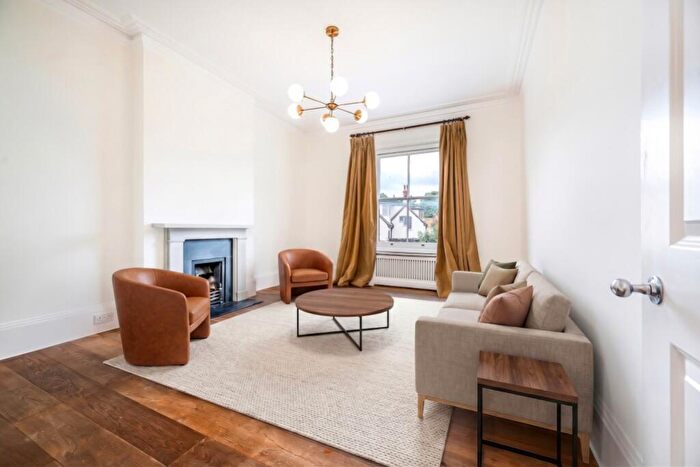 2 Bedroom Flat To Rent In Thurlow Road, Hampstead, NW3