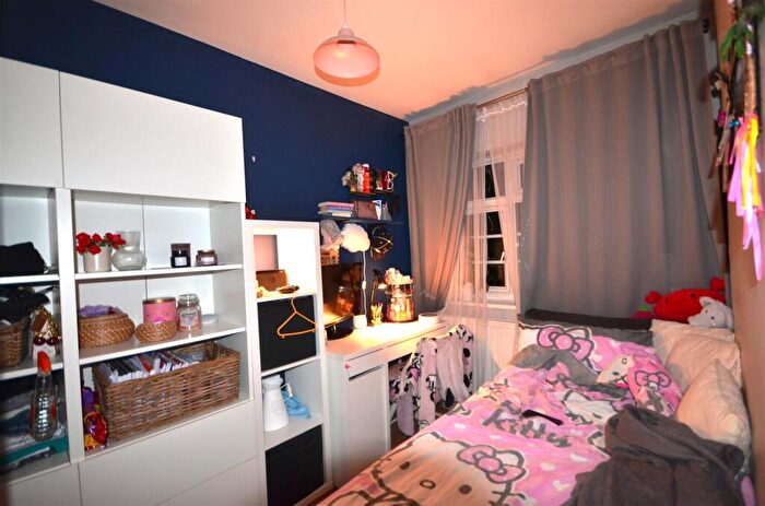 2 Bedroom Flat For Sale In Harrowdene Road, Wembley, Middlesex, HA0 - Photo 7