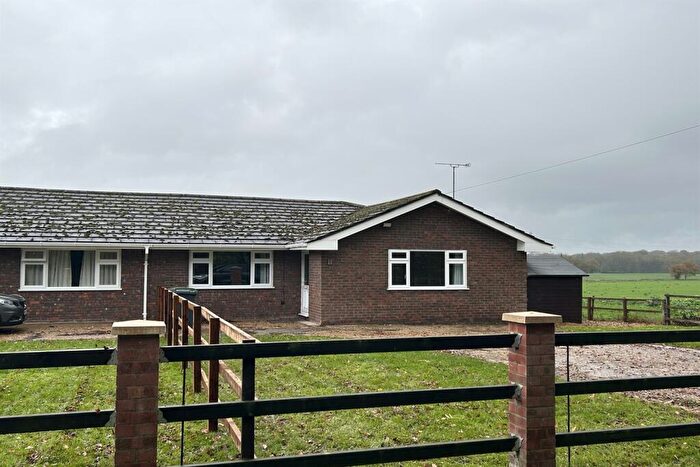 2 Bedroom Bungalow To Rent In The Bungalow, Water End Lane, Old Basing, Basingstoke, RG24