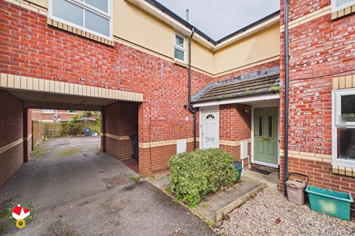 2 Bedroom Maisonette For Sale In Cherrington Drive, Abbeymead, Gloucester, GL4