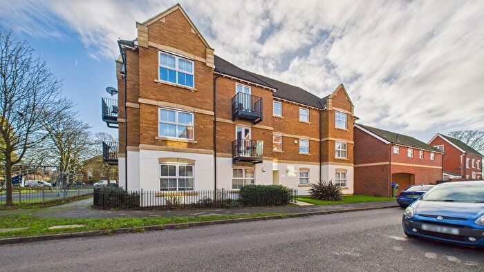 2 Bedroom Flat For Sale In Alder Road, Weston Turville, Aylesbury, Buckinghamshire, HP22