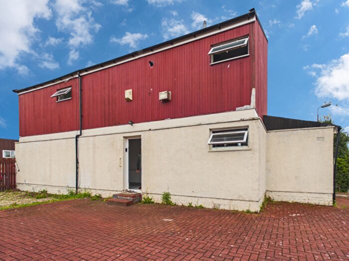 4 Bedroom Detached House For Sale In Carlyle Court, Livingston, EH54
