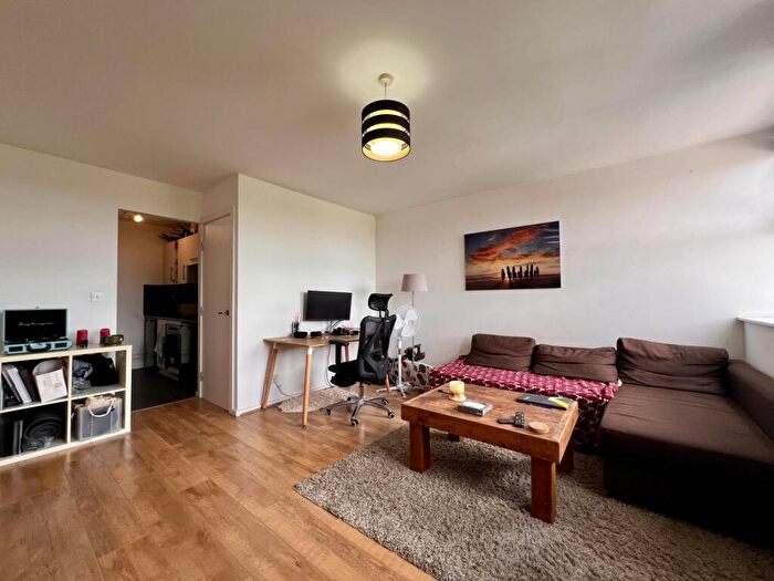 1 Bedroom Flat For Sale In The Lumiere Building, Romford Road, London, E7