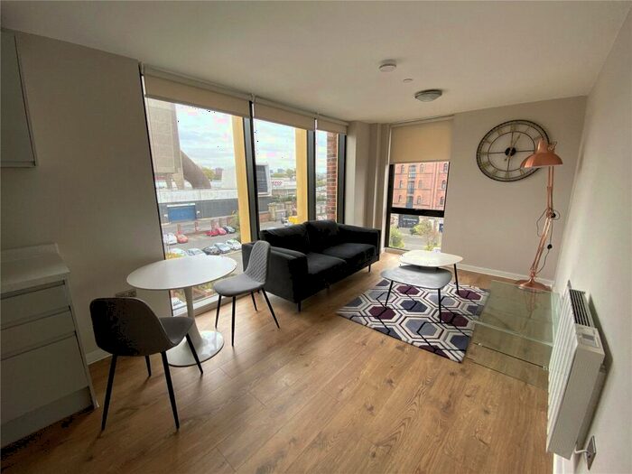 2 Bedroom Flat To Rent In Jesse Hartley Way, Liverpool, Merseyside, L3