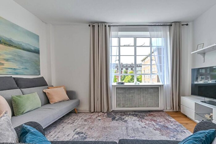 2 Bedroom Flat For Sale In Kingsmill Terrace, St John's Wood, London, NW8