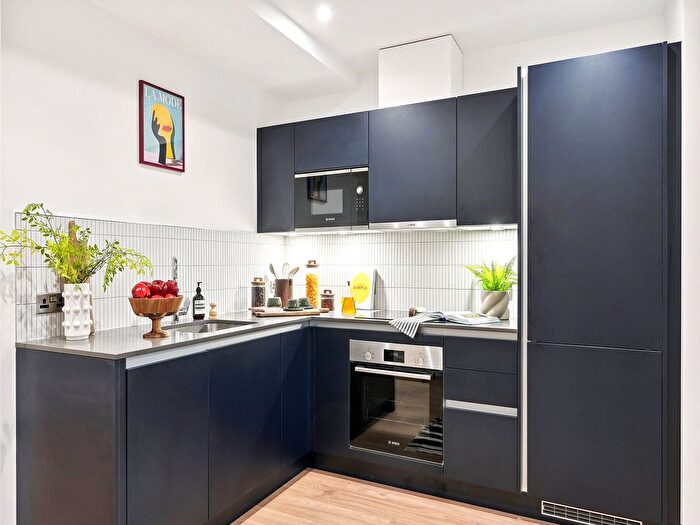1 Bedroom Flat To Rent In Uncle Acton, Victoria Road, W3
