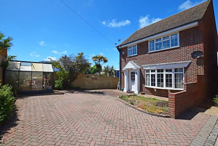 3 Bedroom Detached House For Sale In North Road, Pevensey Bay, East Sussex, BN24
