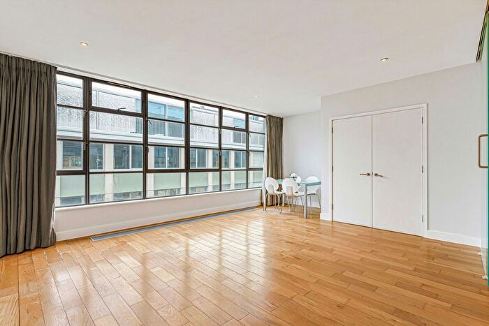 1 Bedroom Flat For Sale In Great Sutton Street, London, EC1V