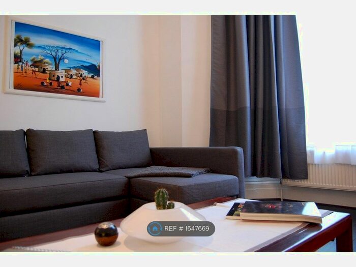 2 Bedroom Flat To Rent In Perham Road, London, W14