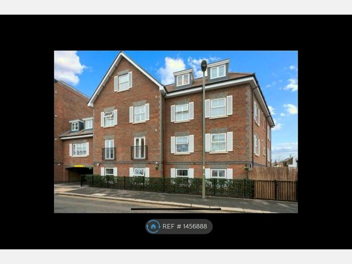 3 Bedroom Flat To Rent In Bridge House, Walton-On-Thames, KT12