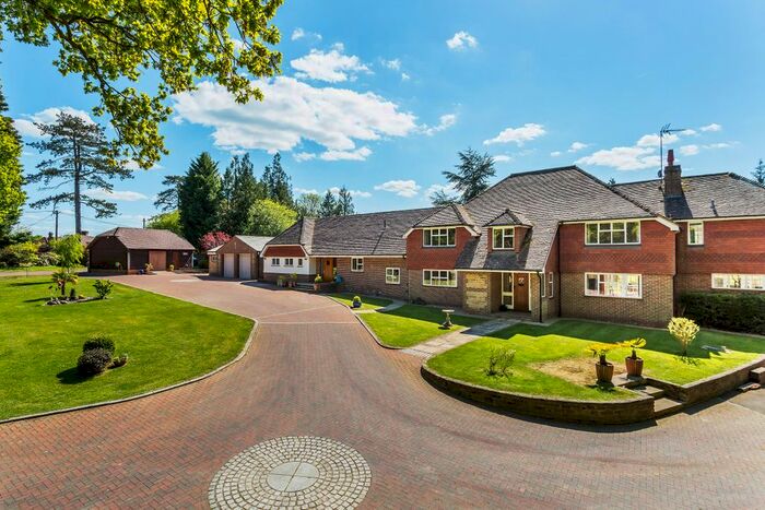 6 Bedroom Detached House For Sale In Marringdean Road, Billingshurst, West Sussex, RH14