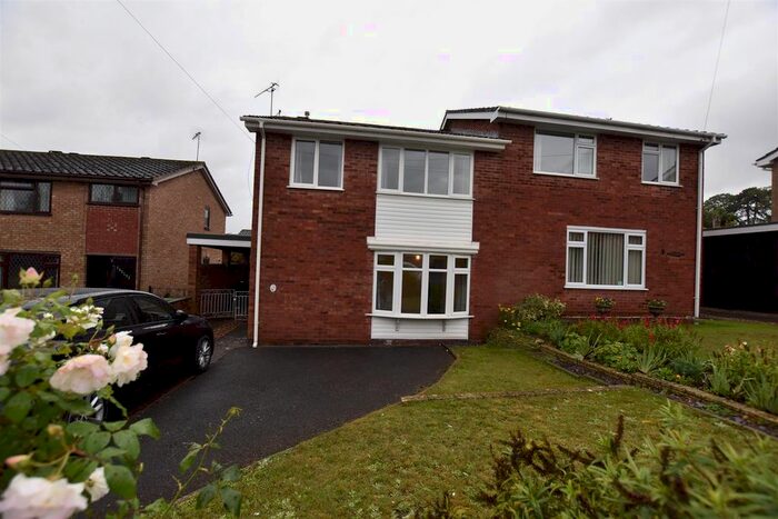 3 Bedroom Property To Rent In Oakville Close, Worcester, WR2