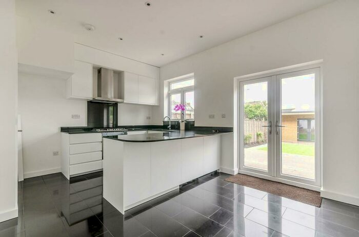 4 Bedroom House To Rent In Girton Road, Sydenham, London, SE26