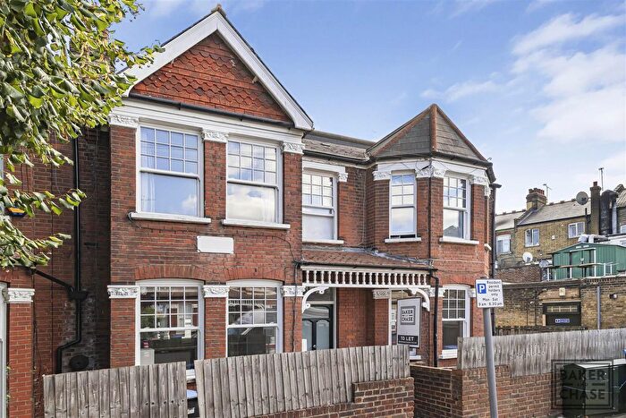 4 Bedroom Flat To Rent In Devonshire Road, London, N13