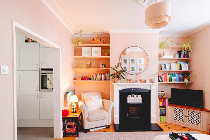 2 Bedroom Terraced House For Sale In Hawthorne Street, Totterdown, Bristol, BS4