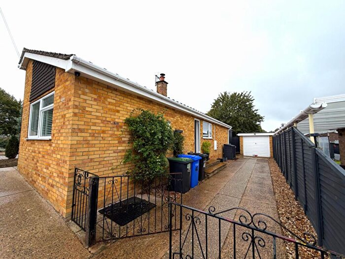 3 Bedroom Detached Bungalow To Rent In Woodcutters Way, Lakenheath, Suffolk, IP27
