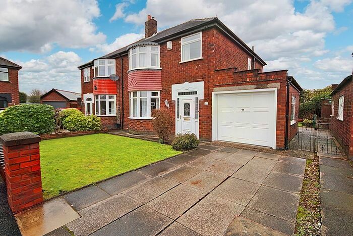 3 Bedroom Semi-Detached House To Rent In Elgin Avenue, Warrington, WA4