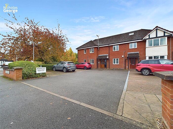 2 Bedroom Duplex For Sale In Brandon Court, Wake Green Road, Moseley, Birmingham, B13