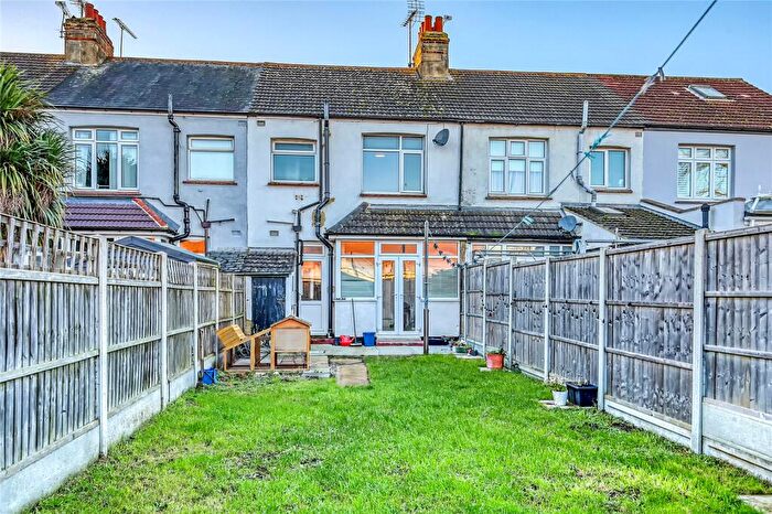 3 Bedroom Terraced House For Sale In Hamstel Road, Southend-on-Sea, Essex, SS2