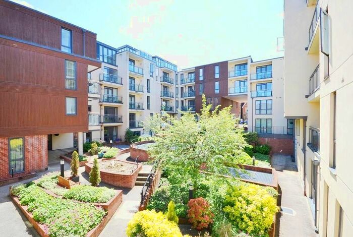 2 Bedroom Flat To Rent In Printing House Square, The Bars, Guildford, Surrey, GU1