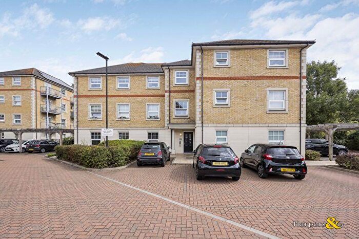 3 Bedroom Flat For Sale In Weir Road, Bexley, DA5