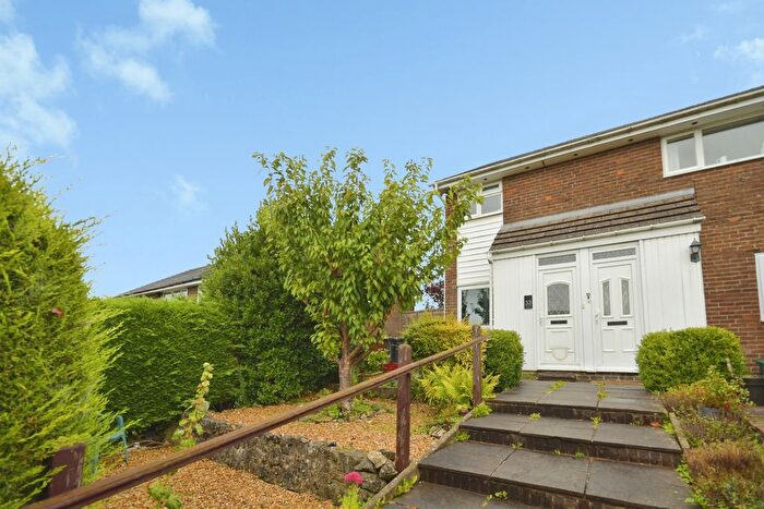 2 Bedroom Detached House For Sale In Berwick Road, Buxton, Derbyshire, SK17