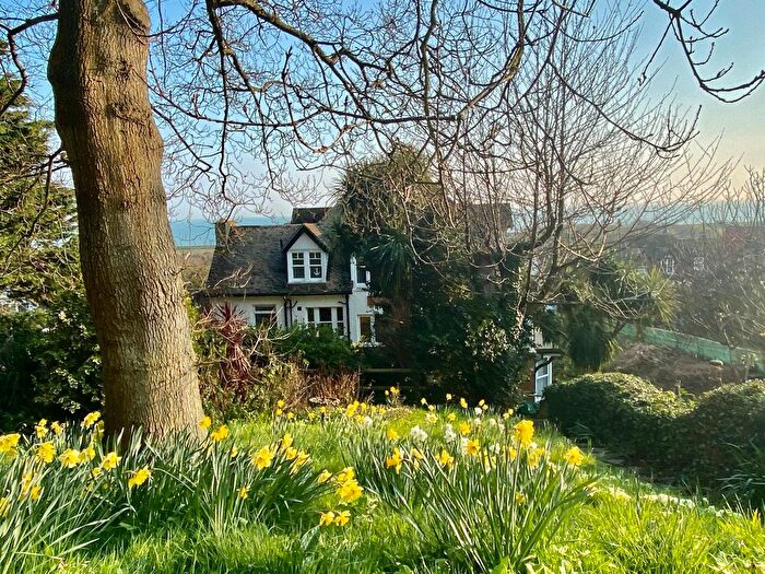 3 Bedroom Flat For Sale In Henlion House, Hythe, CT21