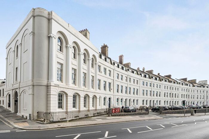 2 Bedroom Flat For Sale In The Crescent, The Hoe, PL1