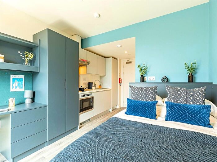 Studio To Rent In Dogpool Lane, Stirchley, Birmingham, B30