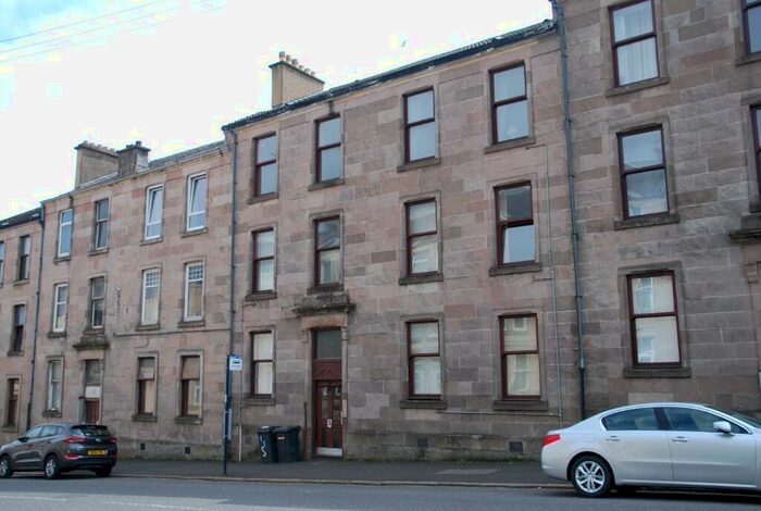 2 Bedroom Flat To Rent In Brachelston Street, Greenock, Greenock, PA16