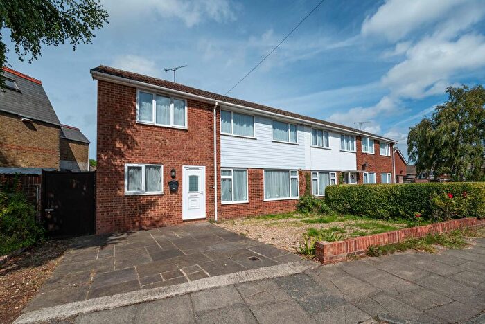 4 Bedroom Semi-Detached House For Sale In Hanover Place, Canterbury, CT2