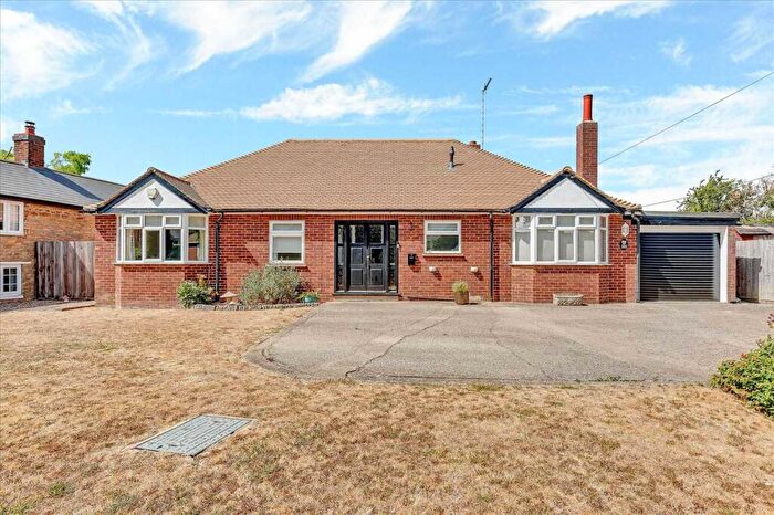 4 Bedroom Detached House For Sale In Castle Road, Lavendon, MK46