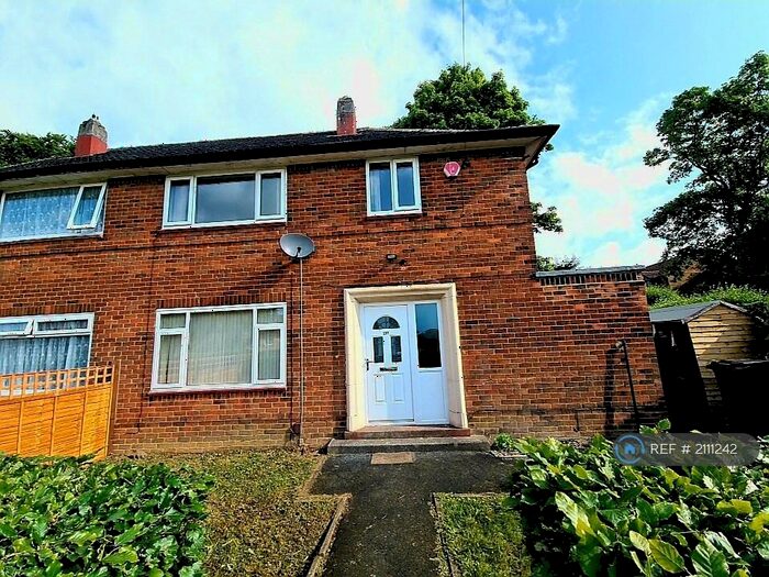 3 Bedroom Semi-Detached House To Rent In Sandringham Drive, Leeds, LS17