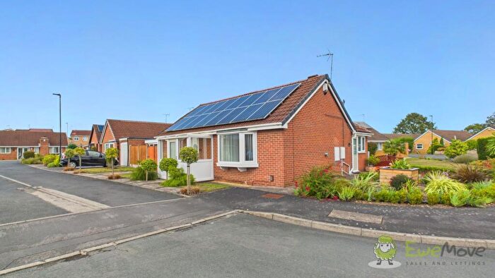 2 Bedroom Detached Bungalow For Sale In Woburn Close, Doncaster, DN4