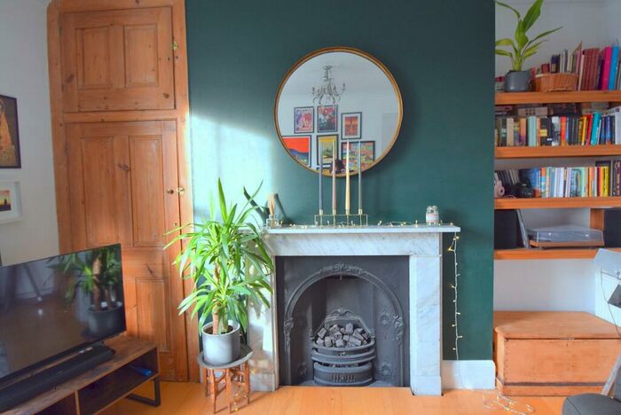 2 Bedroom Apartment To Rent In Claremont Road, Windsor, Berkshire, SL4