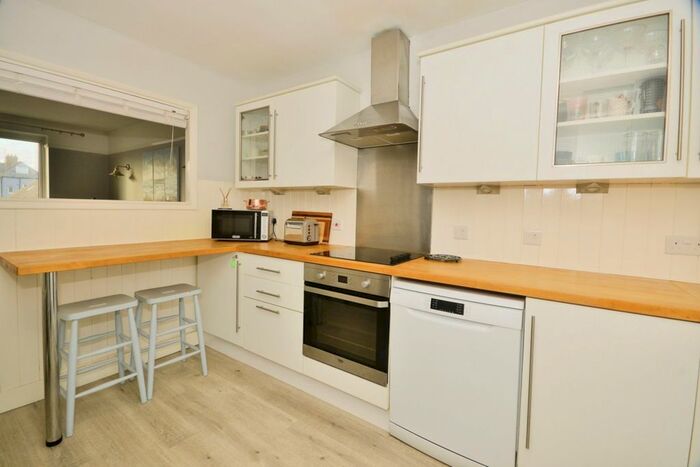 2 Bedroom Maisonette To Rent In Sandgate High Street, Sandgate, CT20
