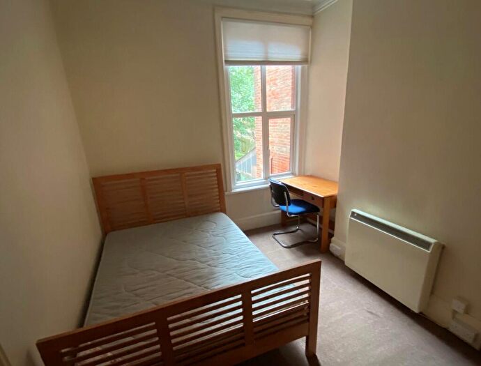 6 Bedroom Terraced House To Rent In Shakespeare Avenue, Southampton, SO17