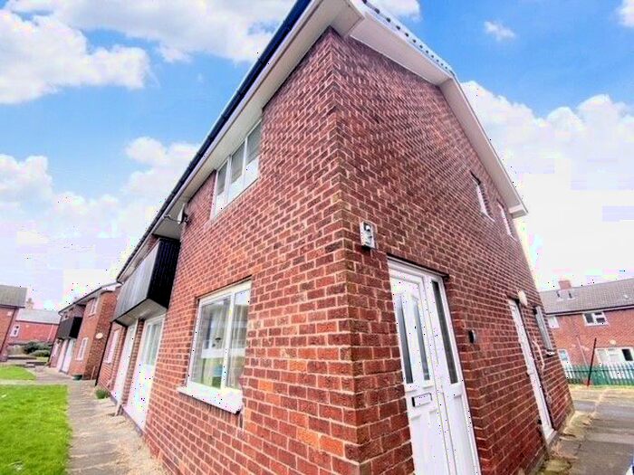 2 Bedroom Flat To Rent In Allatt Close, Barnsley, S70