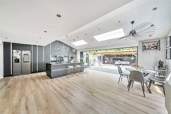 3 Bedroom End Terrace House For Sale In Bolding House Lane, West End, Surrey, GU24