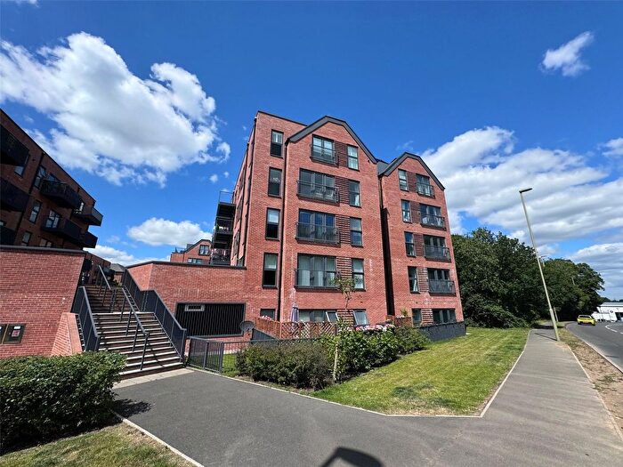 1 Bedroom Flat To Rent In Durley Place, Station Road, RG27