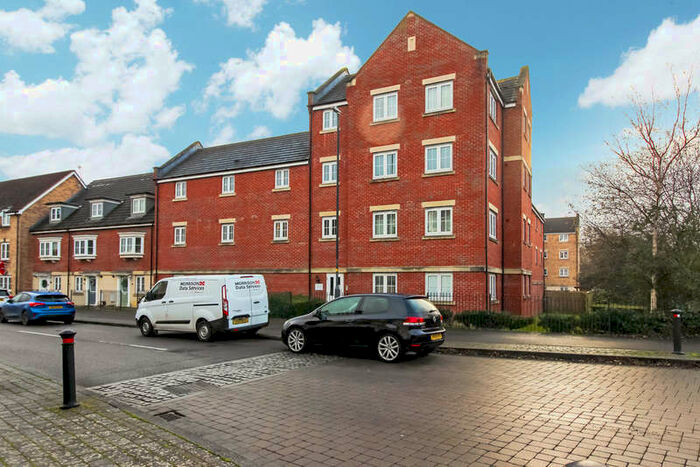 2 Bedroom Flat To Rent In Thursday Street, Haydon End, Swindon, SN25
