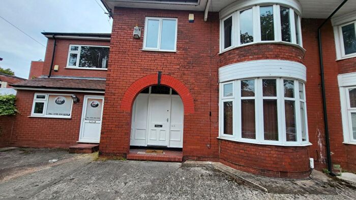 10 Bedroom Semi-Detached House To Rent In Egerton Road, Manchester, M14