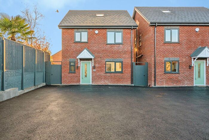 4 Bedroom Detached House For Sale In Hockley Road, Wilnecote, Tamworth, Staffordshire, B77