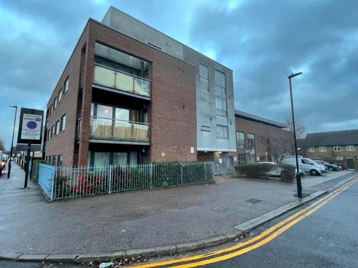 2 Bedroom Flat To Rent In Shaw House, Queen Street, London, N17